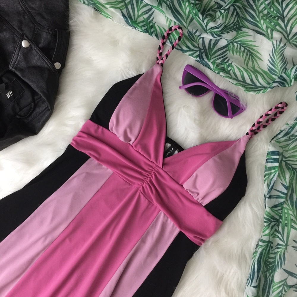 IA* Color block pink and black sundress 